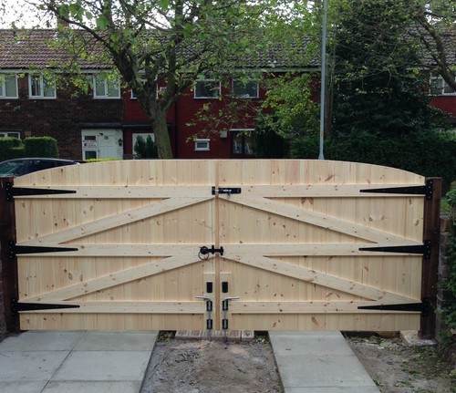 Wooden driveway gates - wooden,