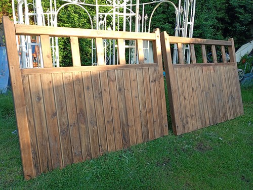 Driveway gates wooden - wooden,